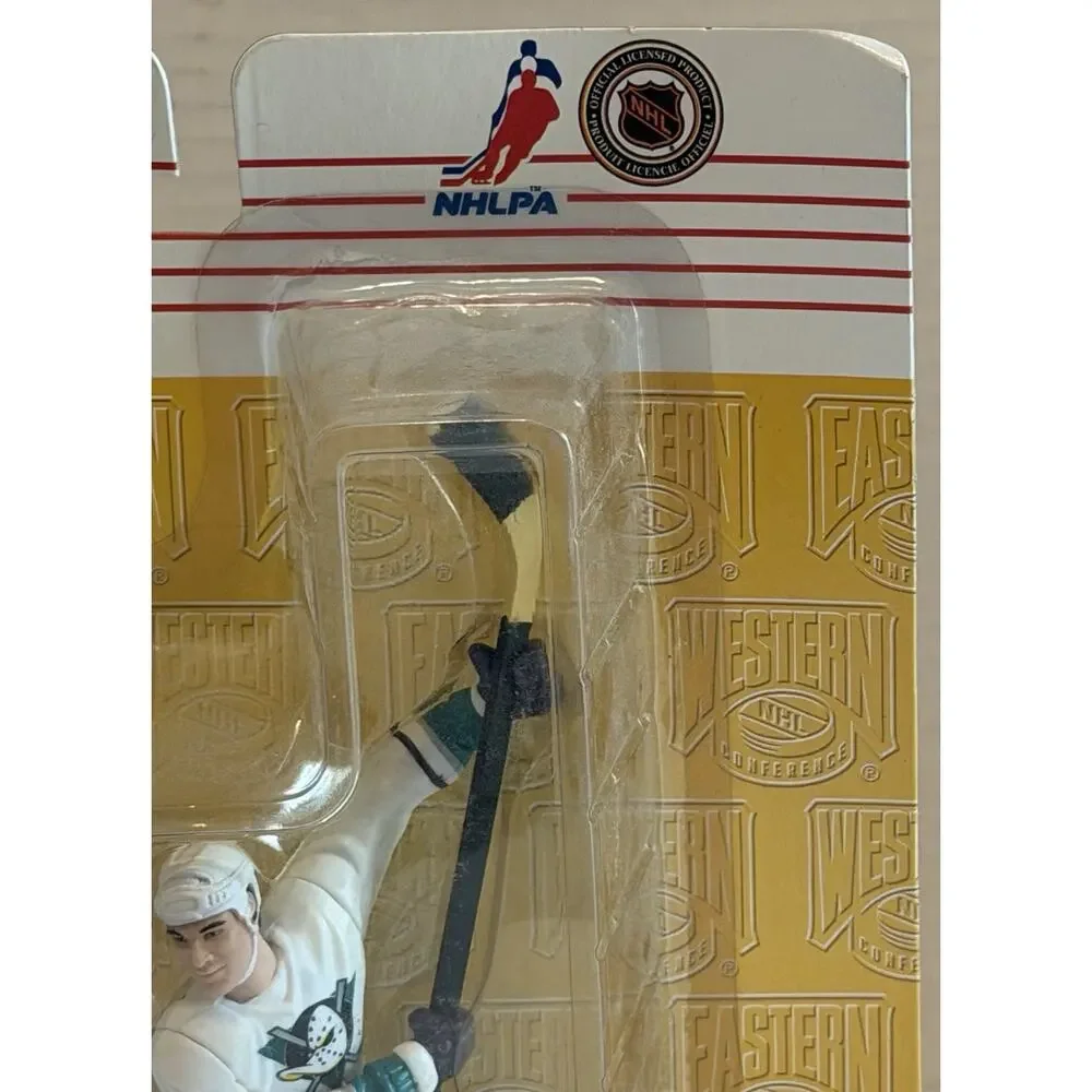 1996 Action Figure STARTING LINEUP KENNER Paul Kariya NOS NEW FREE SHIPPING